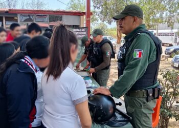 FERIA DE SEGURIDAD EN MEXQUITIC REÚNE A MÁS DE 600 PERSONAS Y FORTALECE LA PREVENCIÓN 