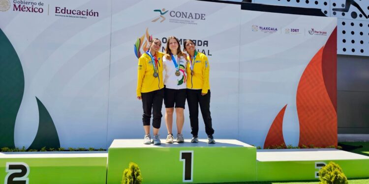 SAN LUIS CELEBRA TRIPLE ORO EN TIRO CON ARCO