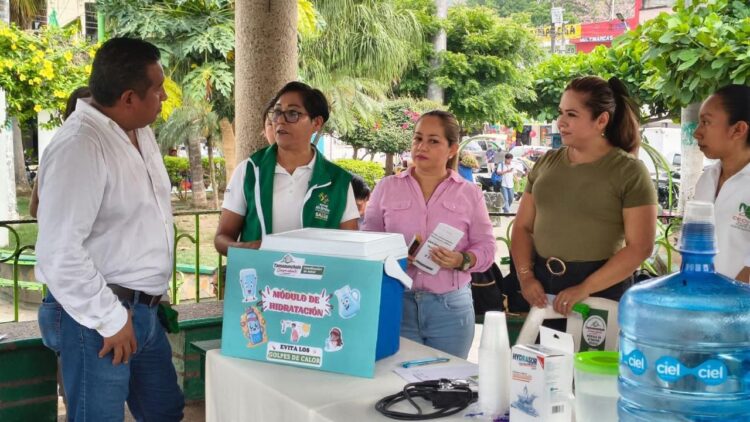 GOBIERNO ESTATAL REFUERZA PREVENCIÓN CON PUNTOS DE HIDRATACIÓN EN LA HUASTECA