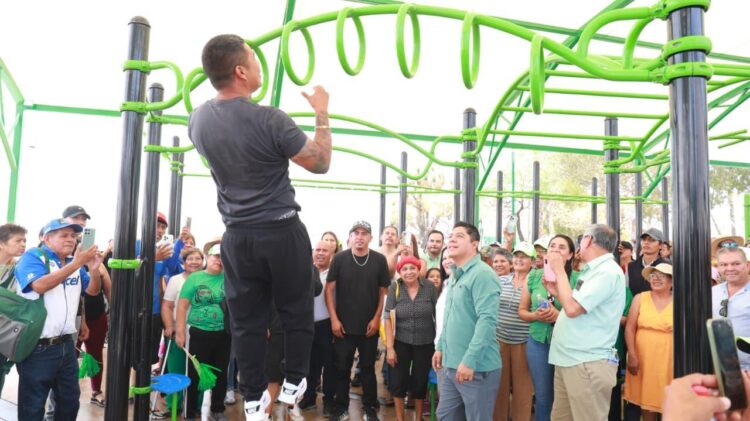 RICARDO GALLARDO FESTEJA A NIÑEZ DE VILLA DE POZOS CON JUGUETES Y NUEVA ÁREA RECREATIVA