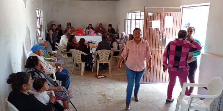 ADULTOS MAYORES PARTICIPAN EN TALLERES Y RECIBEN ATENCIÓN DE SALUD EN VILLA DE REYES