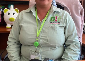 NIÑOS DE VILLA DE REYES RECIBEN DELFINOTERAPIA CON APOYO DEL DIF