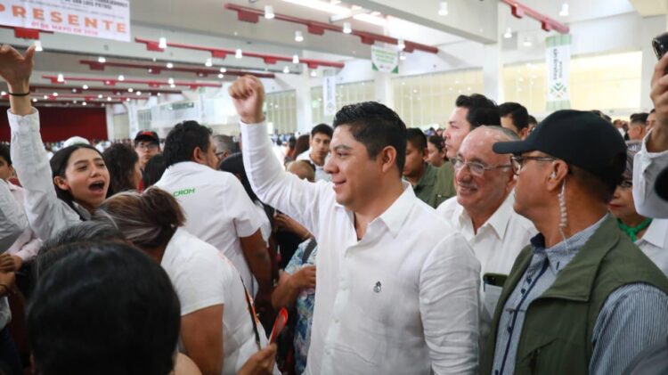 RICARDO GALLARDO BRINDARÁ BECAS EDUCATIVAS A HIJAS E HIJOS DE LOS TRABAJADORES