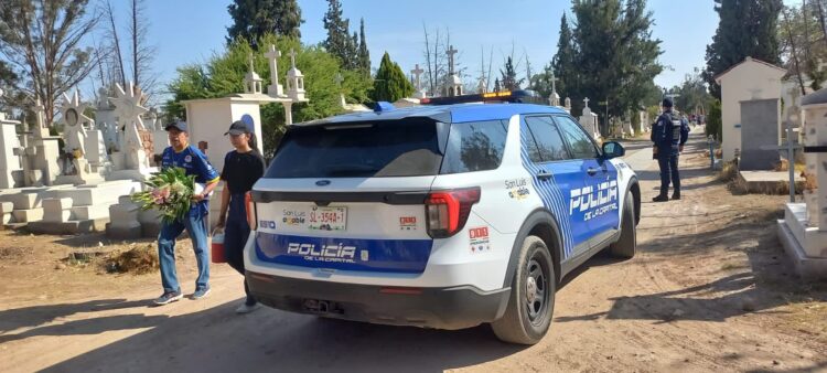 SSPC de la Capital activa operativo de seguridad y vialidad en panteones municipales por el Día de las Madres