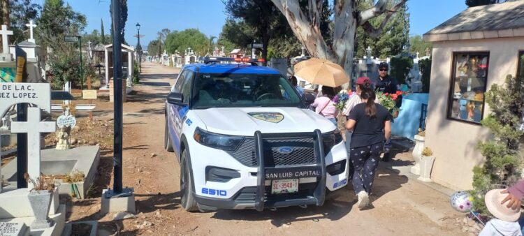 SSPC de la Capital activa operativo de seguridad y vialidad en panteones municipales por el Día de las Madres