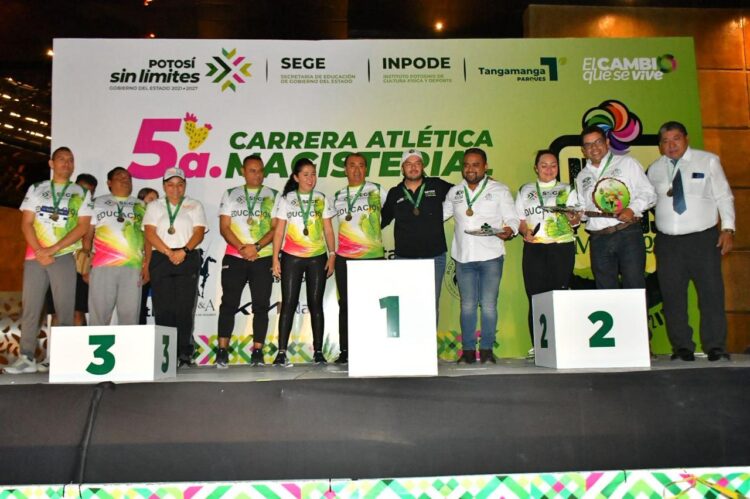 HISTÓRICA FIESTA DEPORTIVA VIVIÓ EL MAGISTERIO POTOSINO CON QUINTA CARRERA ATLÉTICA