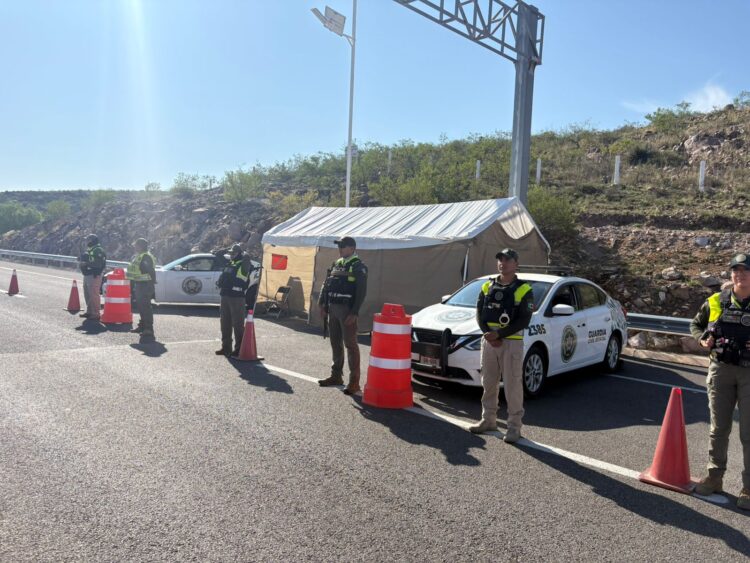 DIVISIÓN DE CAMINOS DE LA GCE INTENSIFICA VIGILANCIA Y PROXIMIDAD SOCIAL EN CARRETERAS POTOSINAS