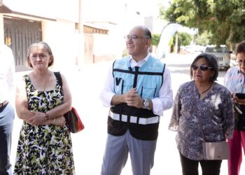 El alcalde Enrique Galindo entregó rehabilitación del drenaje sanitario en la colonia burócrata