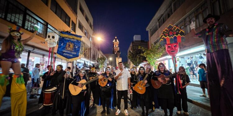 GOBIERNO ESTATAL FORTALECE LA CULTURA Y LA CONVIVENCIA CON GRAN CALLEJONEADA