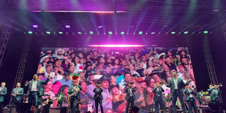 SAN LUIS POTOSÍ VIBRA CON EL ÉXITO DE BANDA MS EN LA ARENA POTOSÍ