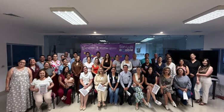 Funcionariado municipal capitalino se capacita en narrativas de paz