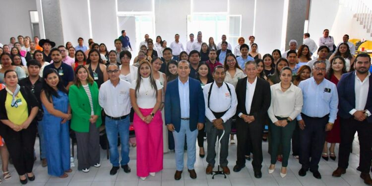 GOBIERNO ESTATAL MARCA UN HITO HISTÓRICO EN ENTREGA DE PLAZAS DE TELESECUNDARIA