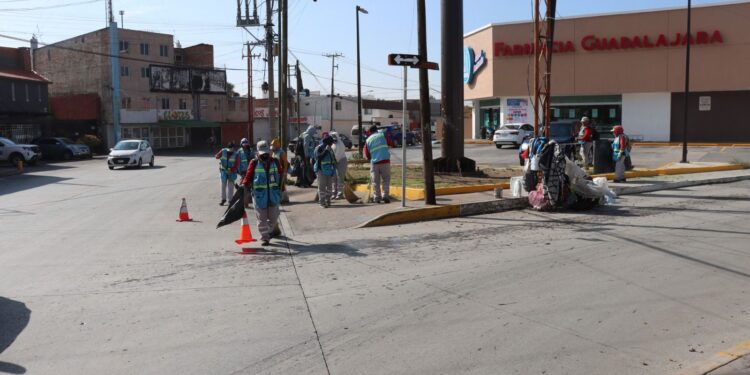 Ayuntamiento mantiene acciones para embellecer San Luis Capital