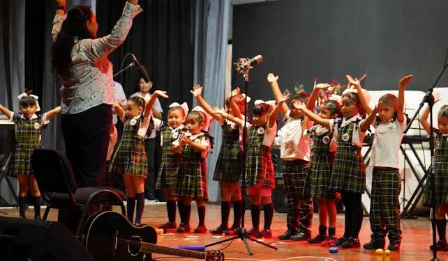 GOBIERNO ESTATAL CELEBRA EL TALENTO ESTUDIANTIL CON DEMOSTRACIÓN MUSICAL