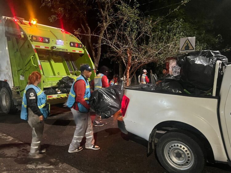 Gobierno de la Capital refuerza limpieza en avenida Hernán Cortés y zonas aledañas al tianguis de Las Vías