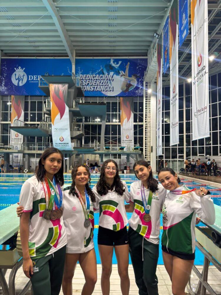 SAN LUIS CIERRA CON ÉXITO SU PARTICIPACIÓN EN NATACIÓN DE LA OLIMPIADA NACIONAL