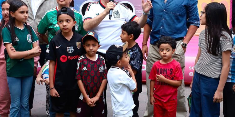 En San Luis Capital arranca la fiebre mundialista, entre estampas, fútbol y convivencia familiar