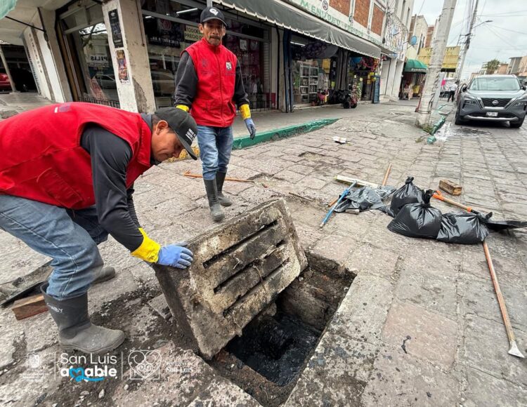 Gobierno Municipal rescata flujo pluvial del Centro Histórico.
