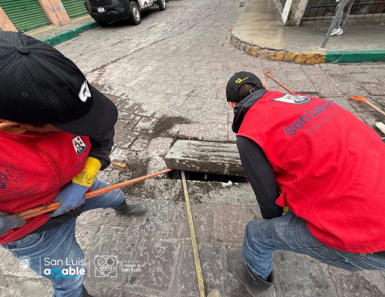 Gobierno Municipal rescata flujo pluvial del Centro Histórico.