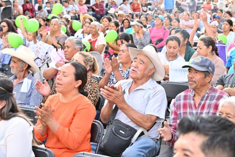 GOBIERNO ESTATAL ACERCA MÁS APOYOS A FAMILIAS DE VILLA DE ARRIAGA
