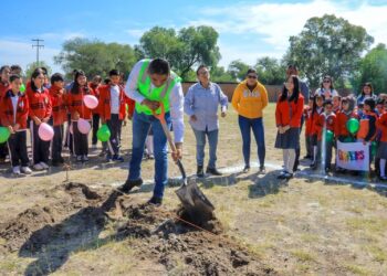 AVANZAN MEJORAS EN ESCUELAS DE VILLA DE REYES CON NUEVOS SANITARIOS EN PRIMARIA