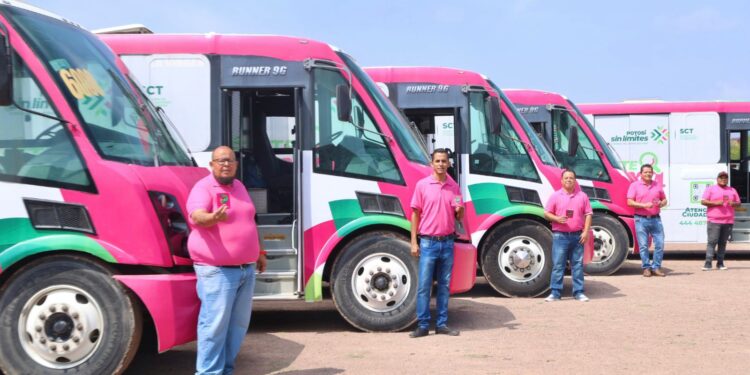 GOBIERNO ESTATAL ACERCA SERVICIOS DE SALUD CON MUÉVETE SEGURA EN TIERRA NUEVA