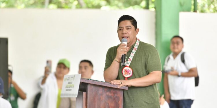RICARDO GALLARDO LLEVA DEPORTE Y MOVILIDAD A TANCANHUITZ