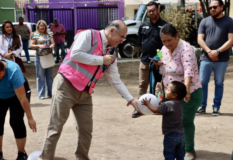 Alumbrado, reforestación y rehabilitación de vialidades en colonia Arboleda Tangamanga II, anuncia el Alcalde Galindo