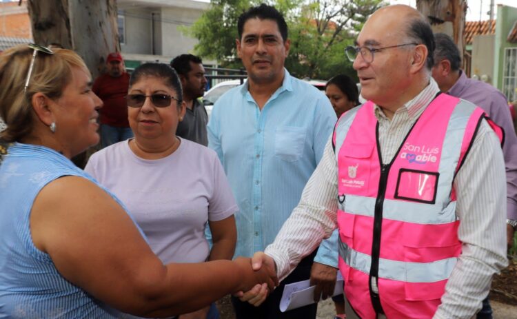 Alumbrado, reforestación y rehabilitación de vialidades en colonia Arboleda Tangamanga II, anuncia el Alcalde Galindo