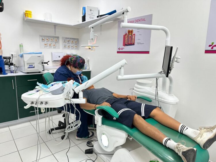 GOBIERNO ESTATAL ACERCA ATENCIÓN MÉDICA GRATUITA A FAMILIAS DE TIERRA NUEVA