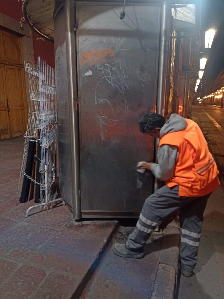 Continúan las acciones del Gobierno Municipal contra el grafiti en el Centro Histórico