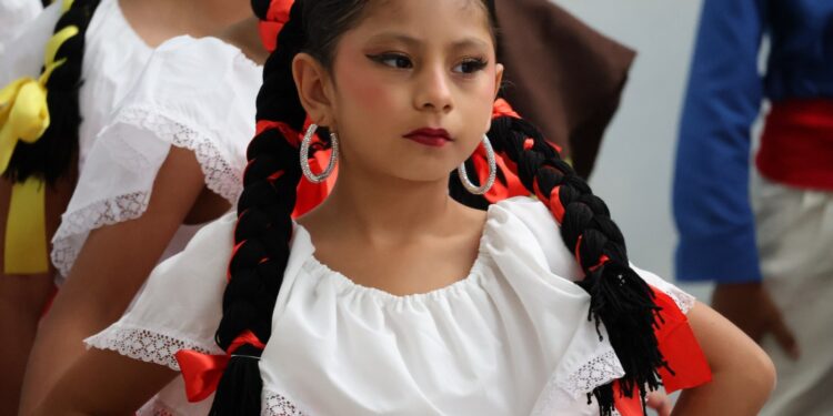 GOBIERNO ESTATAL FORTALECE LAS TRADICIONES ENTRE LA NIÑEZ Y JUVENTUD POTOSINA