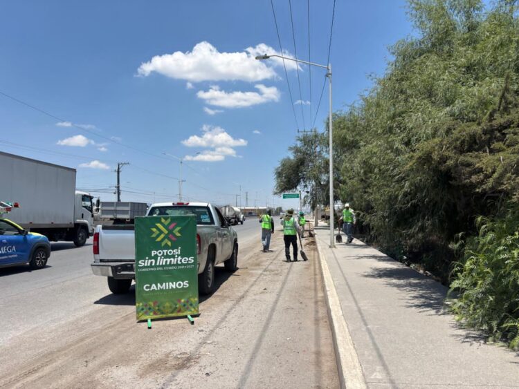 GOBIERNO ESTATAL FORTALECE LA MOVILIDAD CON 283 KILÓMETROS DE CAMINOS ATENDIDOS EN MAYO