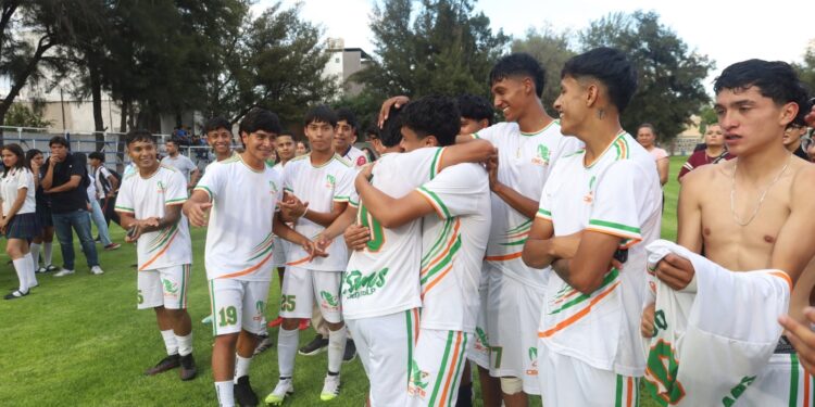 SAN LUIS POTOSÍ CONSIGUE PRIMER LUGAR EN EL FÚTBOL FEMENIL Y VARONIL