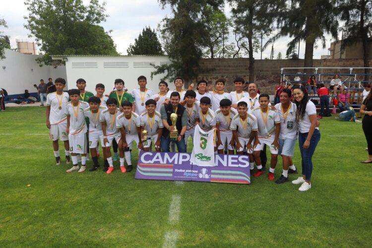 SAN LUIS POTOSÍ CONSIGUE PRIMER LUGAR EN EL FÚTBOL FEMENIL Y VARONIL