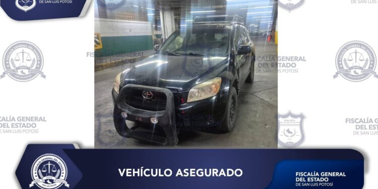 *POLICÍA DE INVESTIGACIÓN ASEGURA VEHÍCULO CON REPORTE DE ROBO EN LA ZONA METROPOLITANA POTOSINA*