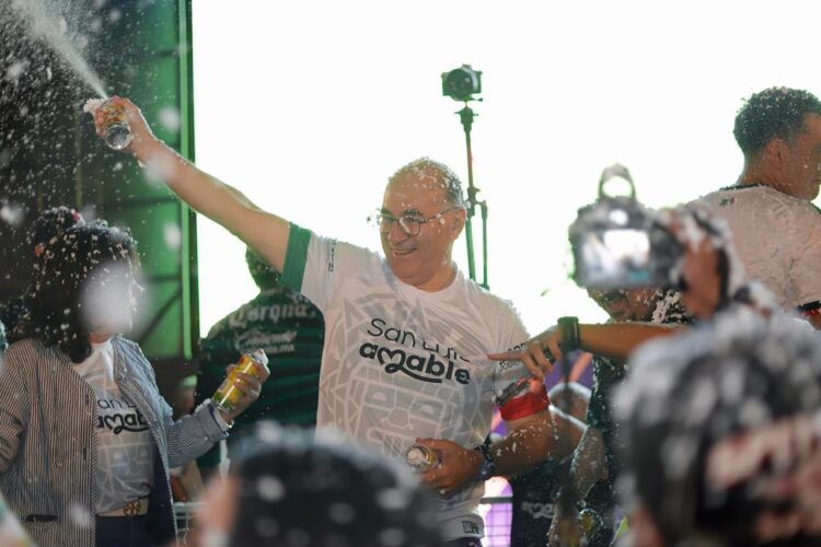 Más de 10 mil potosinos celebran triunfo histórico de México ante Chequia en Plaza del Carmen