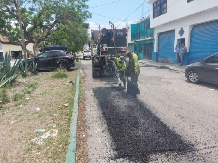 GOBIERNO ESTATAL LLEVA ENCHÚLAME LA COLONIA A INFONAVIT MORALES Y SAN LUIS REY