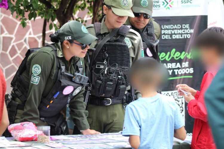 FERIA DE SEGURIDAD Y SERVICIOS ACERCA PROGRAMAS Y ATENCIÓN A FAMILIAS DE TIERRA NUEVA