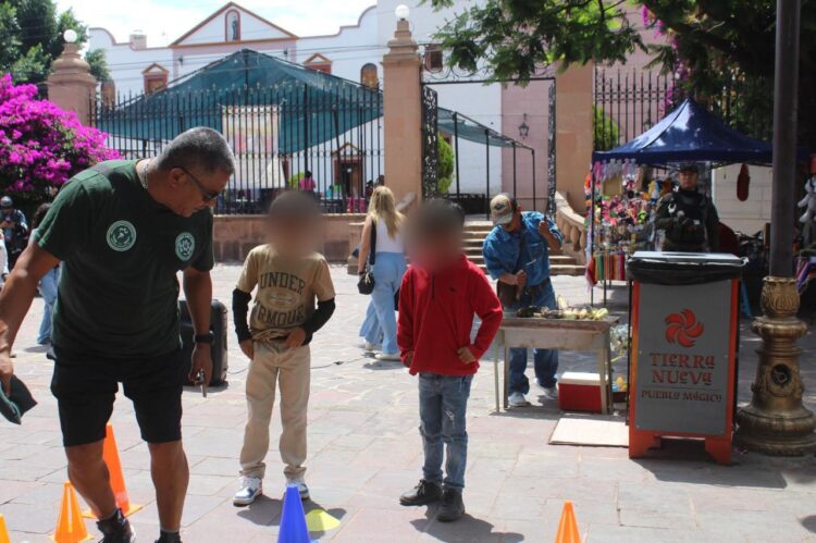 FERIA DE SEGURIDAD Y SERVICIOS ACERCA PROGRAMAS Y ATENCIÓN A FAMILIAS DE TIERRA NUEVA