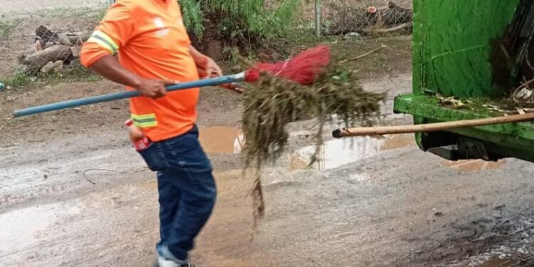 Gobierno de la Capital refuerza acciones preventivas y atención urbana ante lluvias de este lunes