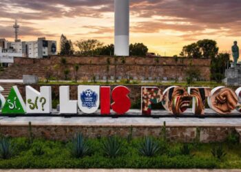 ¿Y si sí?: Las letras monumentales de San Luis Capital reflejan la ilusión de todo México