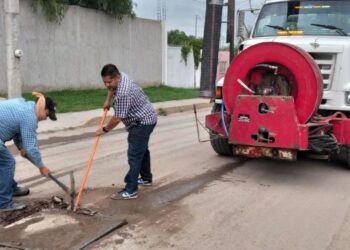 Acciones preventivas municipales para evitar riesgos por lluvias llegan a la Delegación La Pila