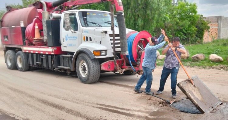 Acciones preventivas municipales para evitar riesgos por lluvias llegan a la Delegación La Pila