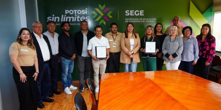MAESTROS POTOSINOS REPRESENTAN A SLP EN ESTADOS UNIDOS