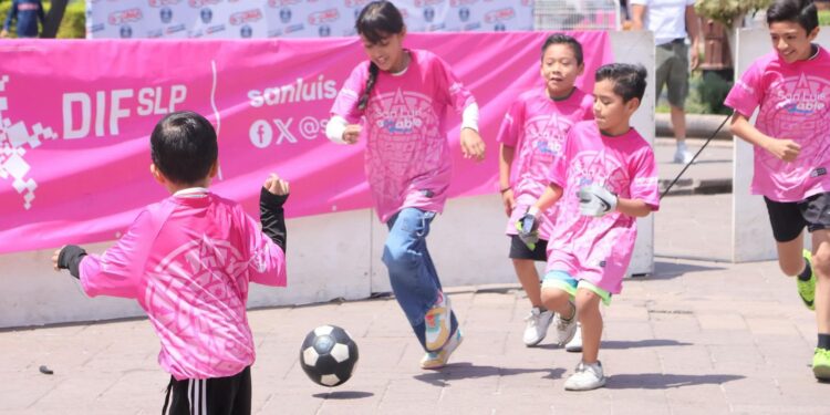 Con gran emoción y participación, se realizó la gran final del torneo “Golpara” del Gobierno de la Capital en Plaza del Carmen