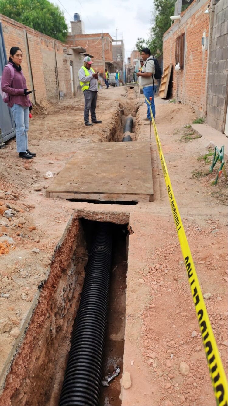 Obras Públicas mejora la infraestructura sanitaria en Tierra Blanca con nueva red de drenaje