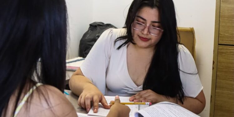 DEFENSORÍA EN TU CASA ACERCA ASESORÍA JURÍDICA GRATUITA A PERSONAS CON MOVILIDAD LIMITADA