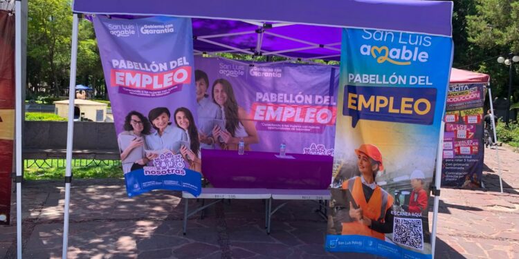 Instalan módulo con vacantes para mujeres en el Pabellón del Empleo de la Alameda