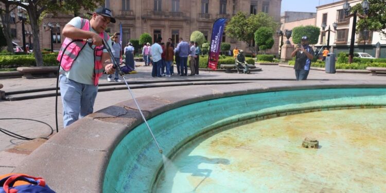 Gobierno de la Capital mejora la imagen urbana de la Plaza de El Carmen con acciones integrales